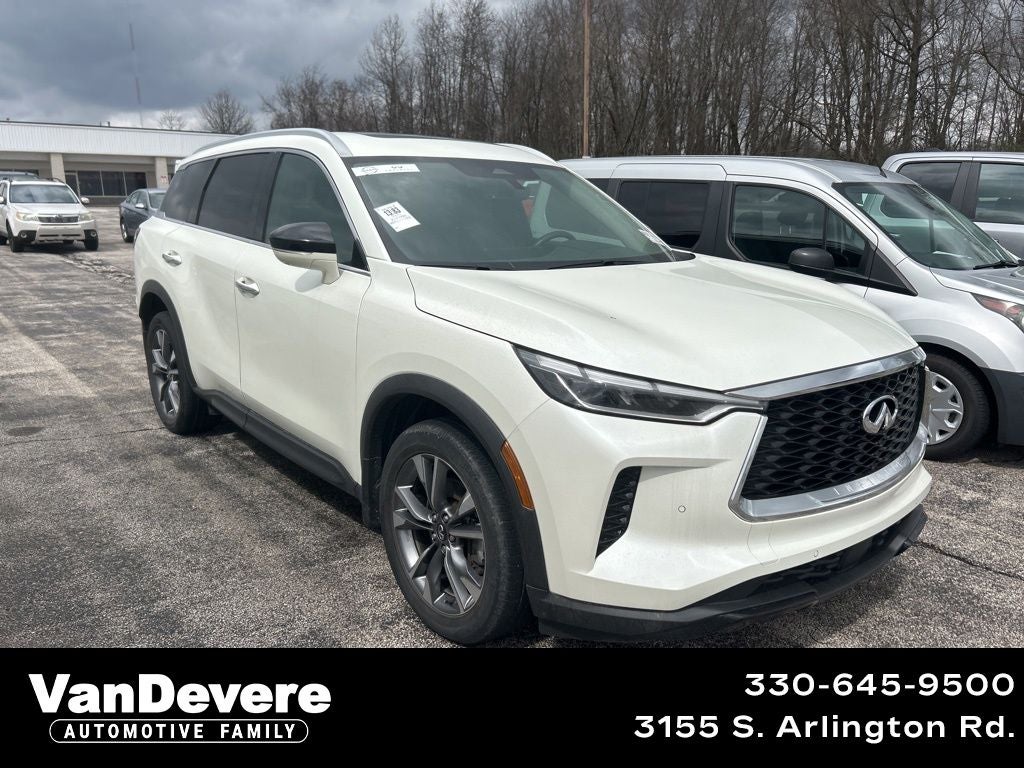 2023 INFINITI QX60 LUXE