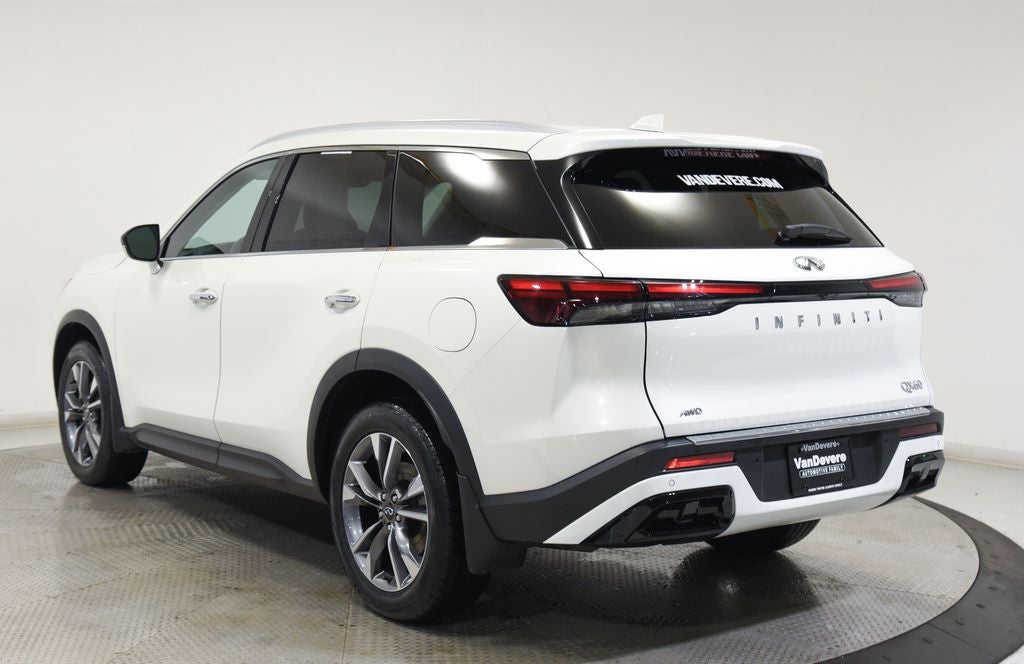 2023 INFINITI QX60 LUXE