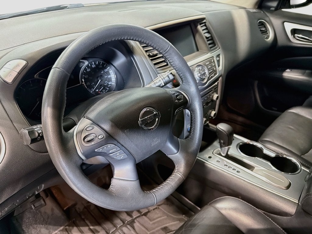 2018 Nissan Pathfinder SL