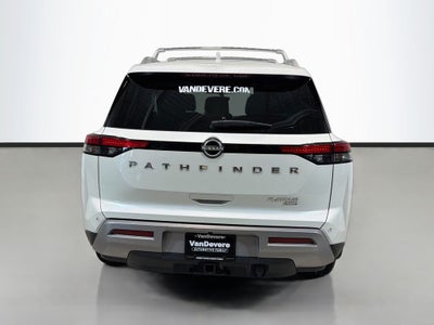 2024 Nissan Pathfinder Platinum