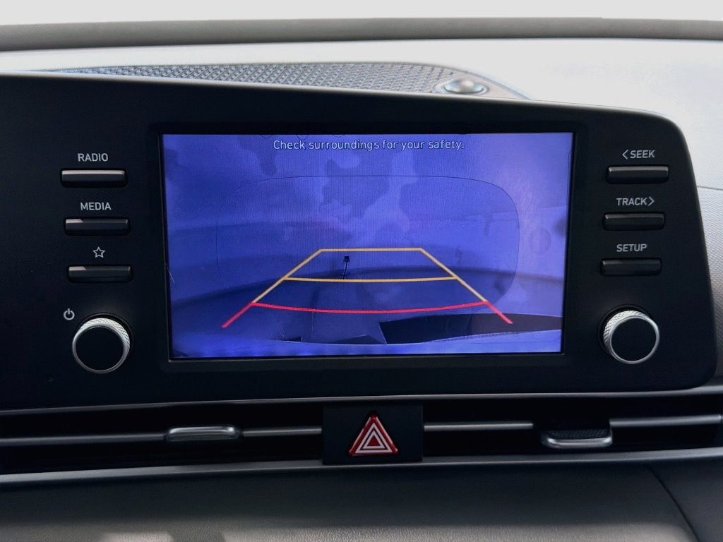 2021 Hyundai Elantra SE