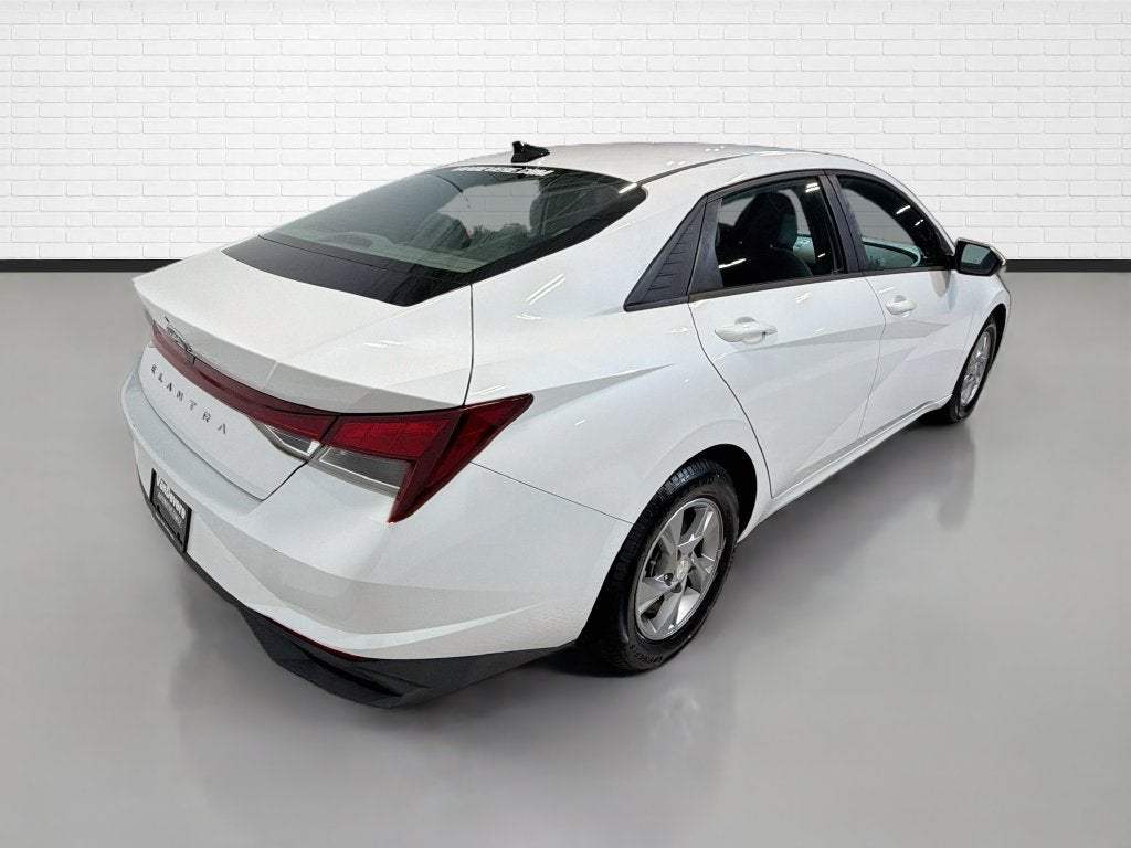 2021 Hyundai Elantra SE