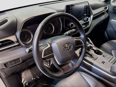 2022 Toyota Highlander Hybrid XLE
