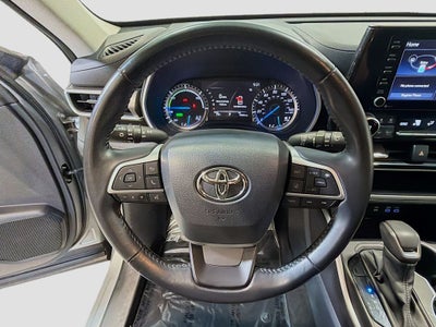 2022 Toyota Highlander Hybrid XLE