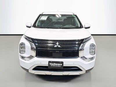 2024 Mitsubishi Outlander SE