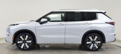 2025 Mitsubishi Outlander Base