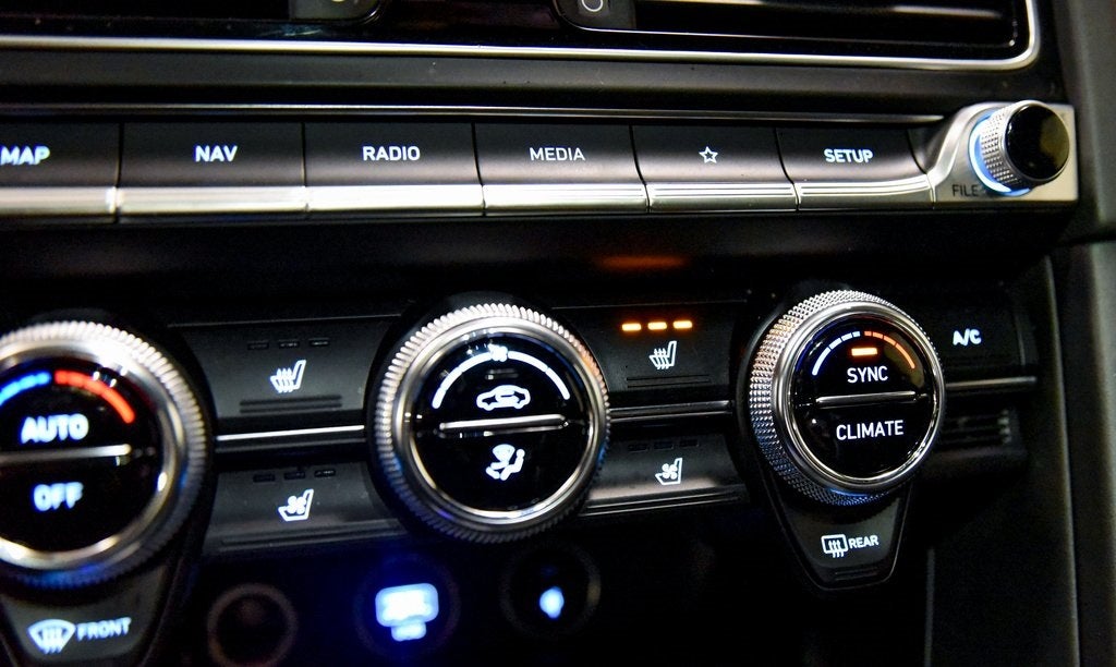 2023 Genesis G70 2.0T