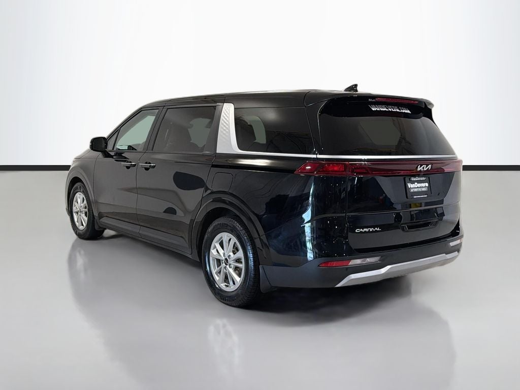 2024 Kia Carnival LX