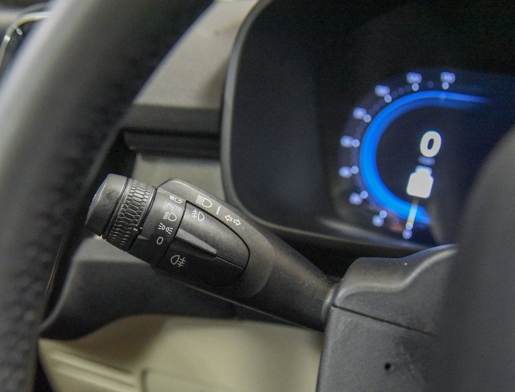 2024 Volvo XC40 B5 Plus Bright Theme