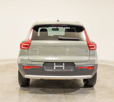 2024 Volvo XC40 B5 Plus Bright Theme