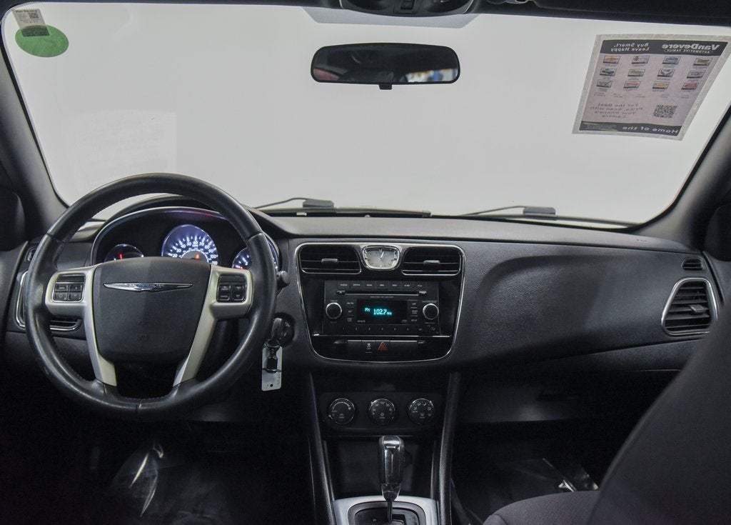 2013 Chrysler 200 Touring