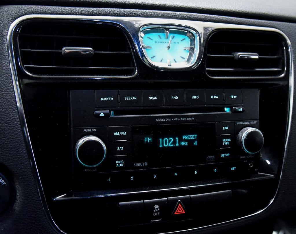 2013 Chrysler 200 Touring