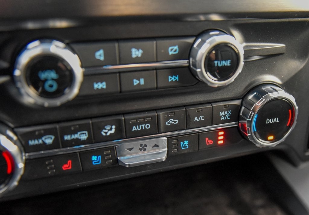 2024 Ford F-550SD Lariat DRW