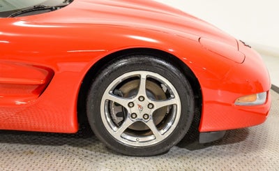 2004 Chevrolet Corvette Base