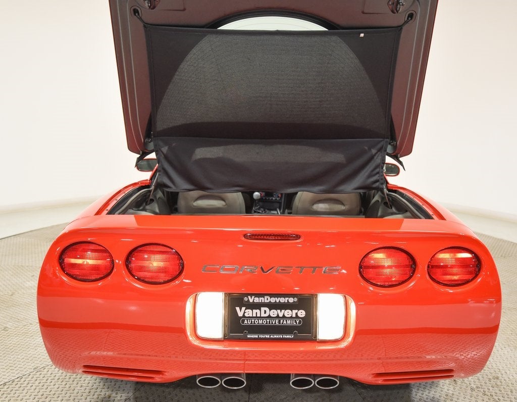 2004 Chevrolet Corvette Base