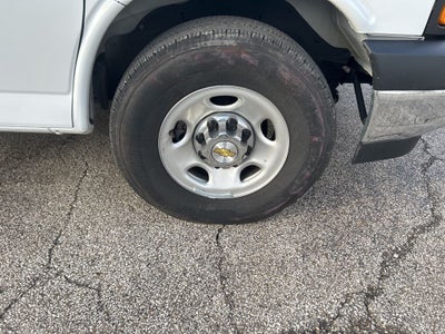 2025 Chevrolet Express 3500 LT Passenger