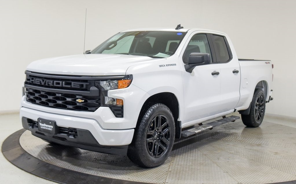 2022 Chevrolet Silverado 1500 Custom