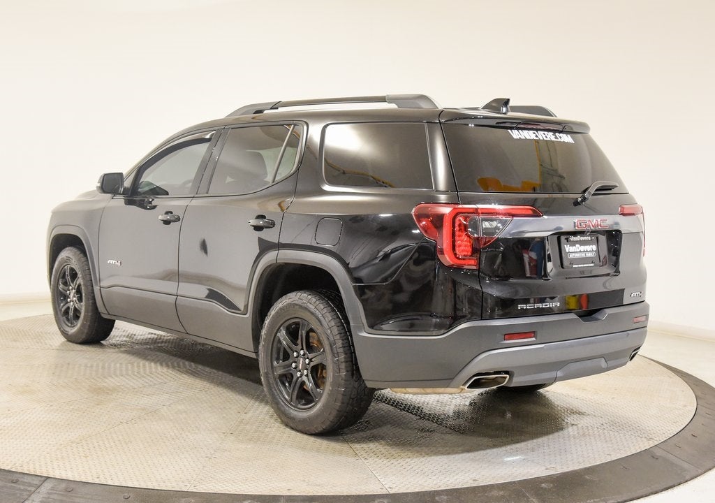 2023 GMC Acadia AT4
