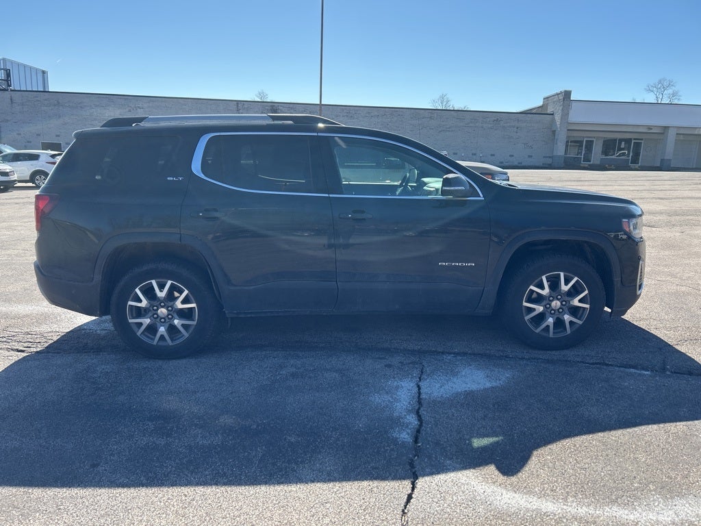 2023 GMC Acadia SLT
