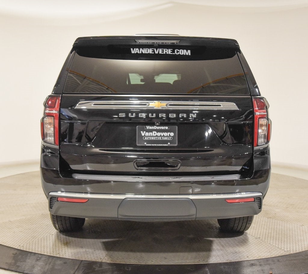 2023 Chevrolet Suburban LS