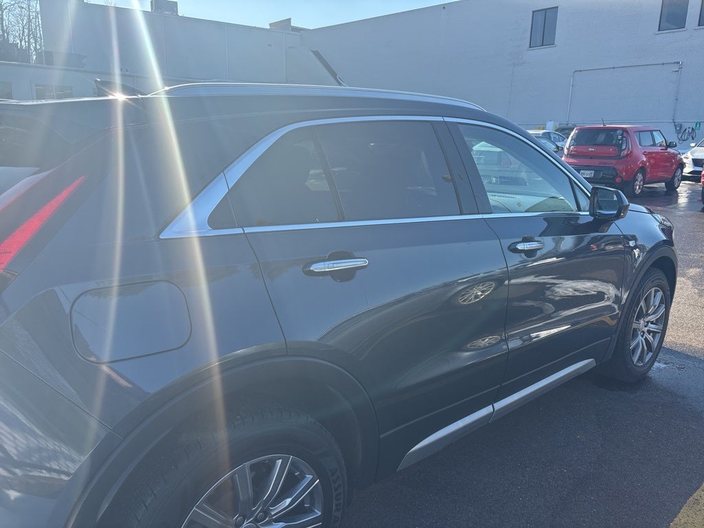 2019 Cadillac XT4 Premium Luxury