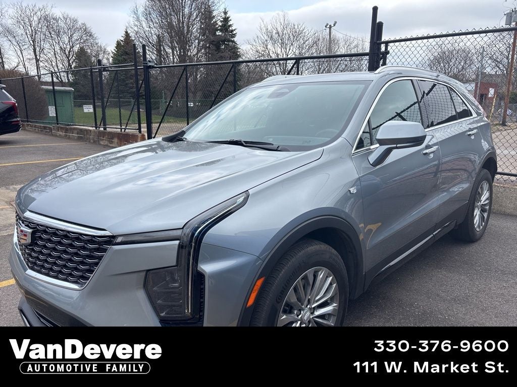 2024 Cadillac XT4 Premium Luxury