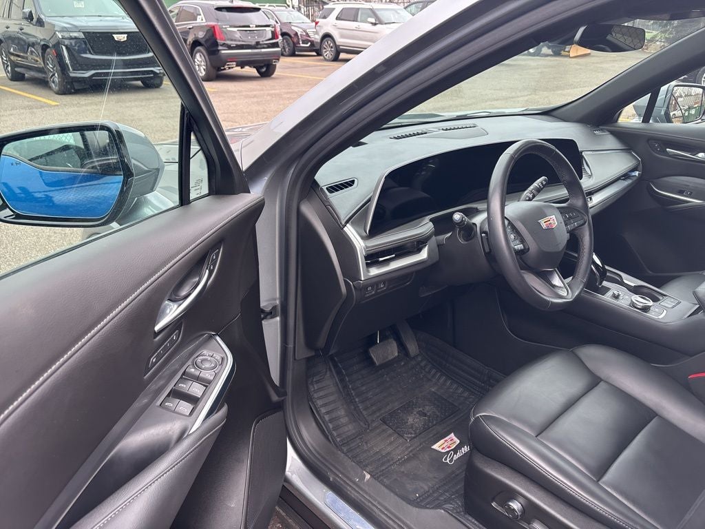 2024 Cadillac XT4 Premium Luxury