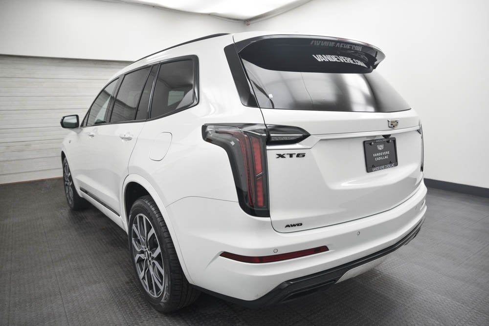 2024 Cadillac XT6 Sport