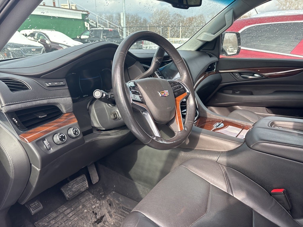 2016 Cadillac Escalade Luxury