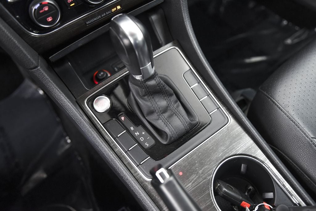 2017 Volkswagen Passat 1.8T SE