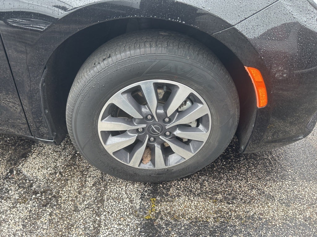 2024 Chrysler Pacifica Hybrid Select