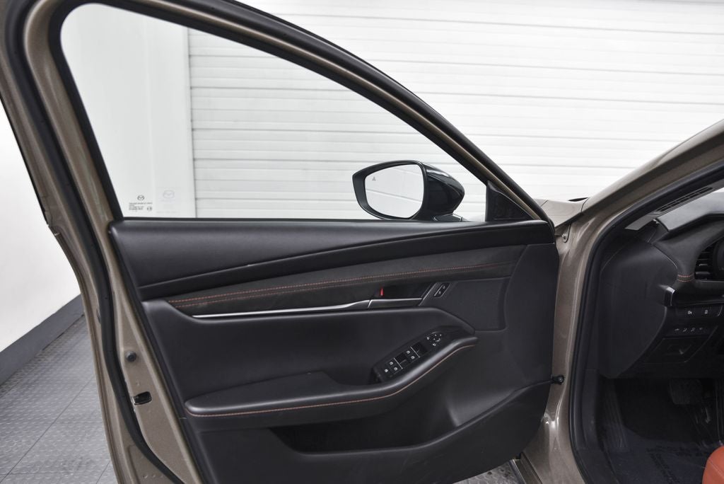 2024 Mazda Mazda3 2.5 Carbon Turbo