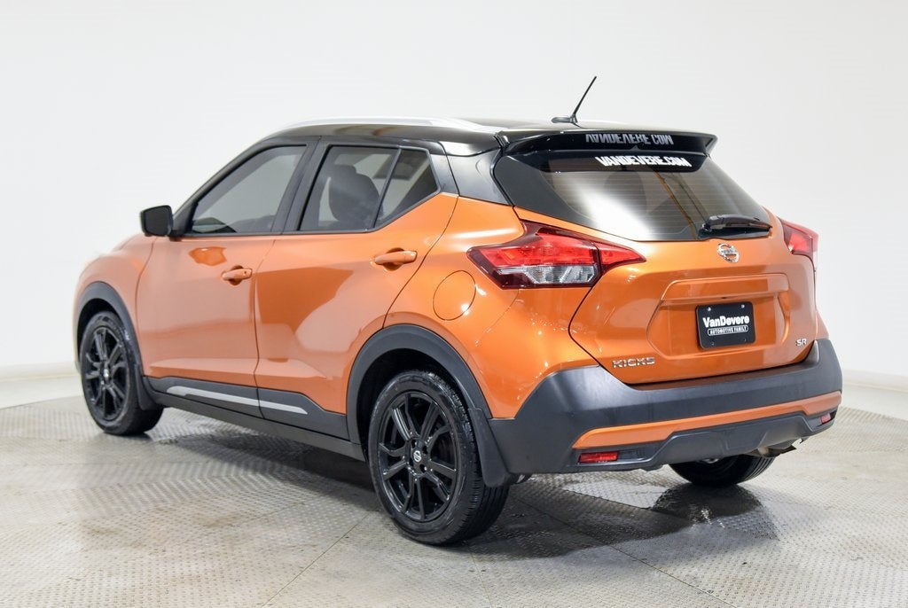 2019 Nissan Kicks SR