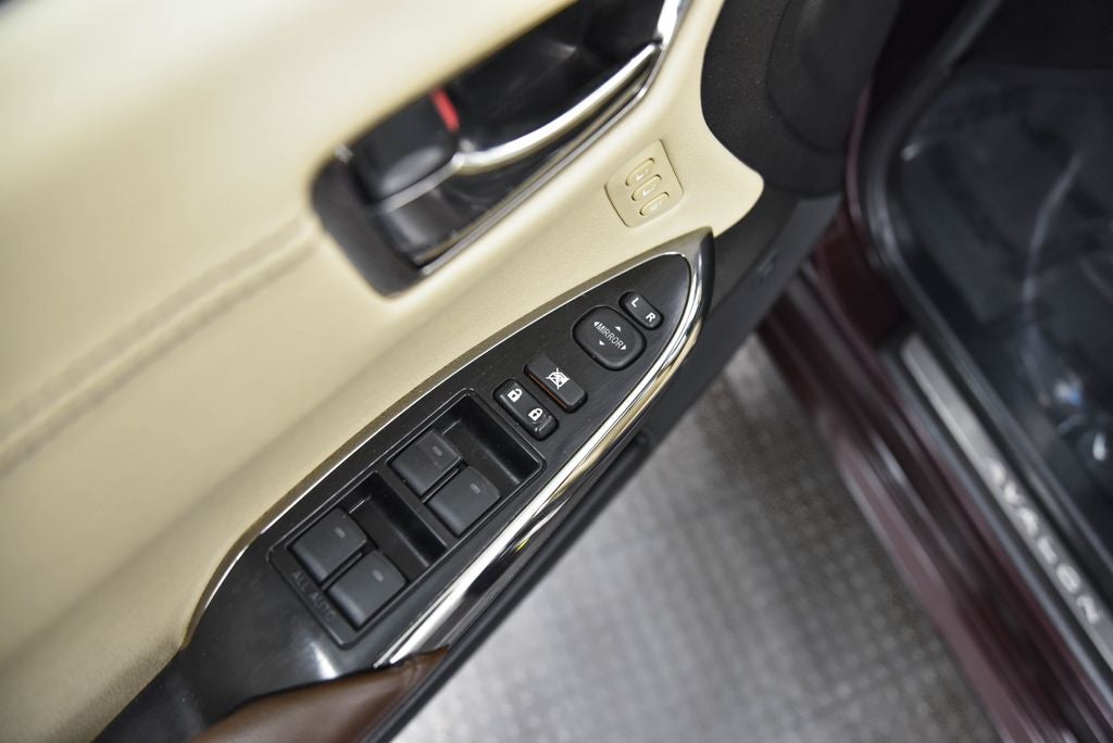 2018 Toyota Avalon Base