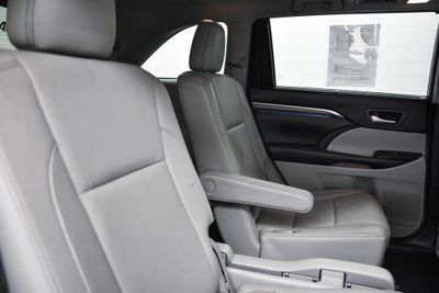 2018 Toyota Highlander Base