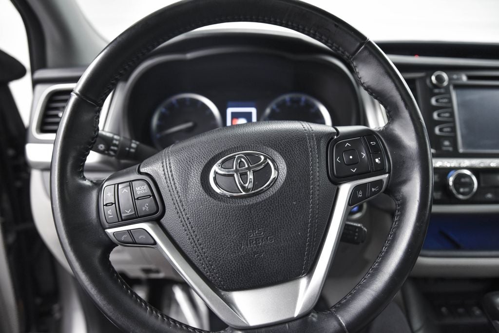 2018 Toyota Highlander Base