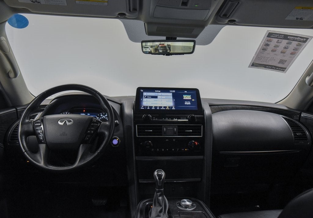 2024 INFINITI QX80 LUXE