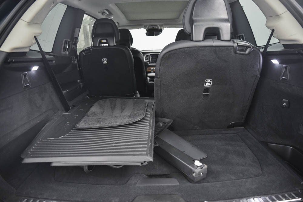 2022 Volvo XC90 T6 Momentum