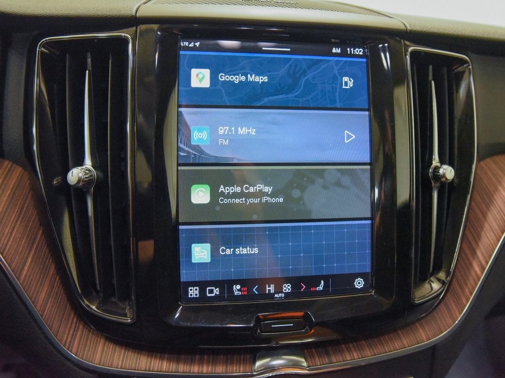 2022 Volvo XC60 B5 Momentum