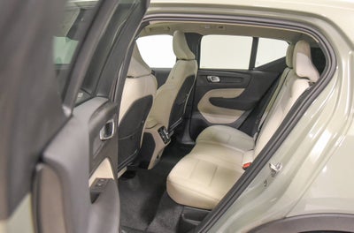 2024 Volvo XC40 B5 Plus Bright Theme