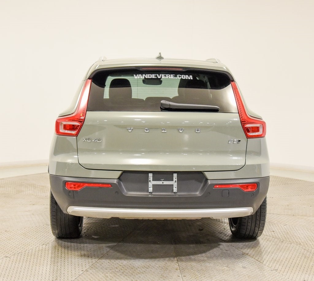 2024 Volvo XC40 B5 Plus Bright Theme