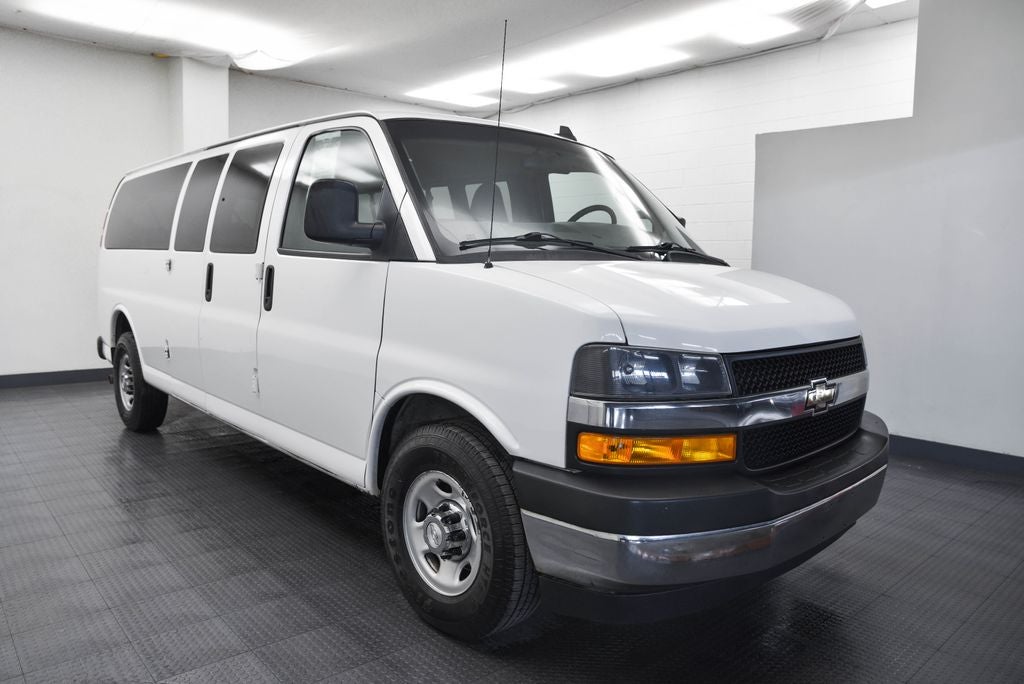 2018 Chevrolet Express 3500 LT Passenger