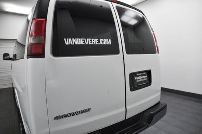 2018 Chevrolet Express 3500 LT Passenger