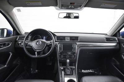 2017 Volkswagen Passat 1.8T SE