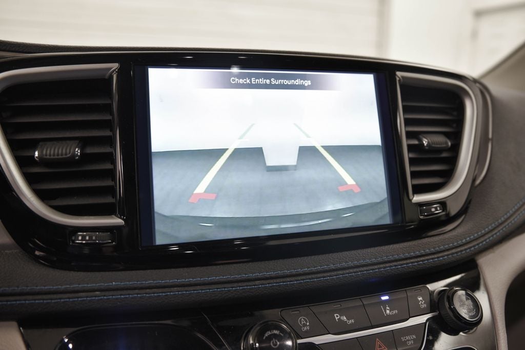 2021 Chrysler Pacifica Touring