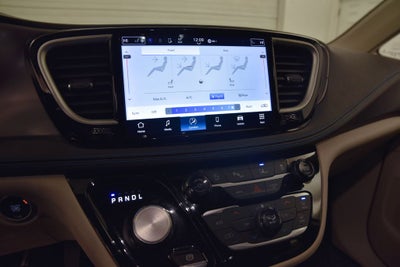 2021 Chrysler Pacifica Touring