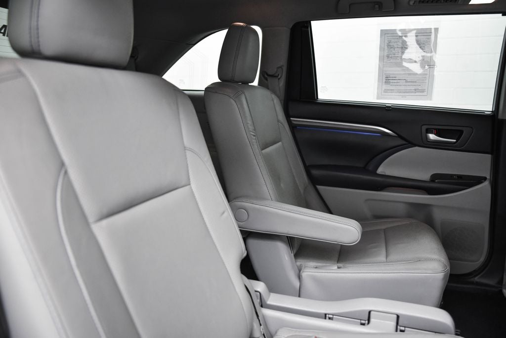 2018 Toyota Highlander Base