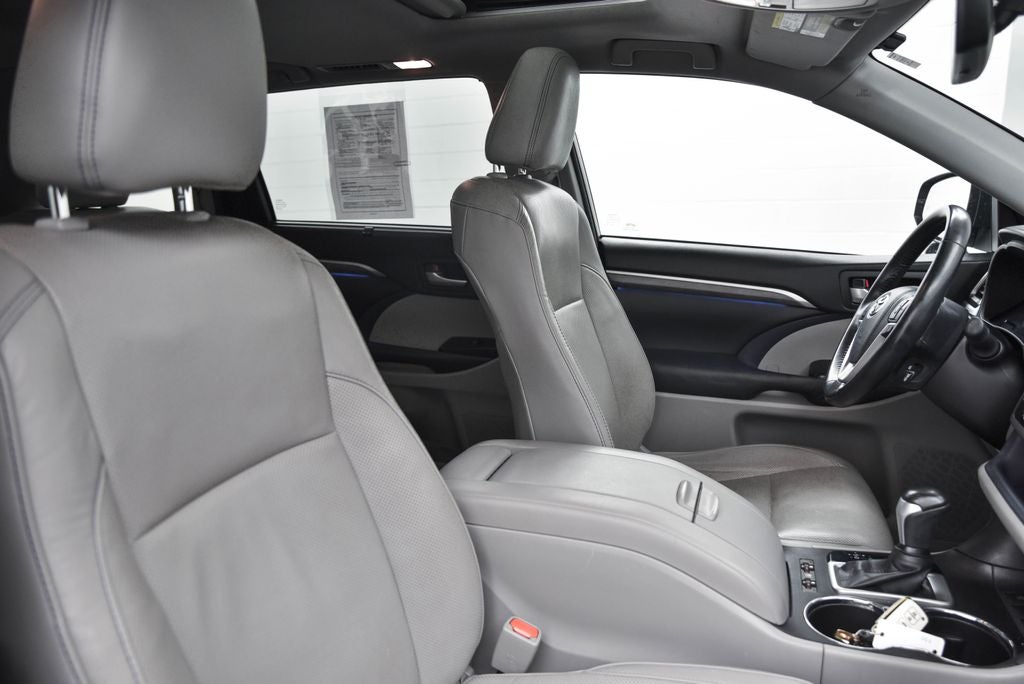 2018 Toyota Highlander Base