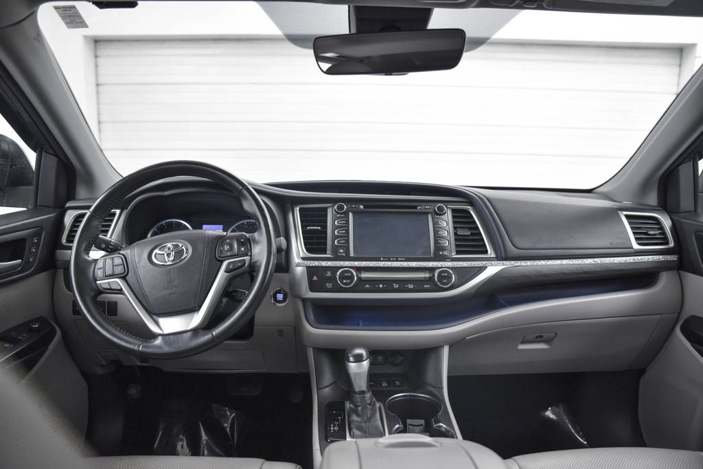 2018 Toyota Highlander Base
