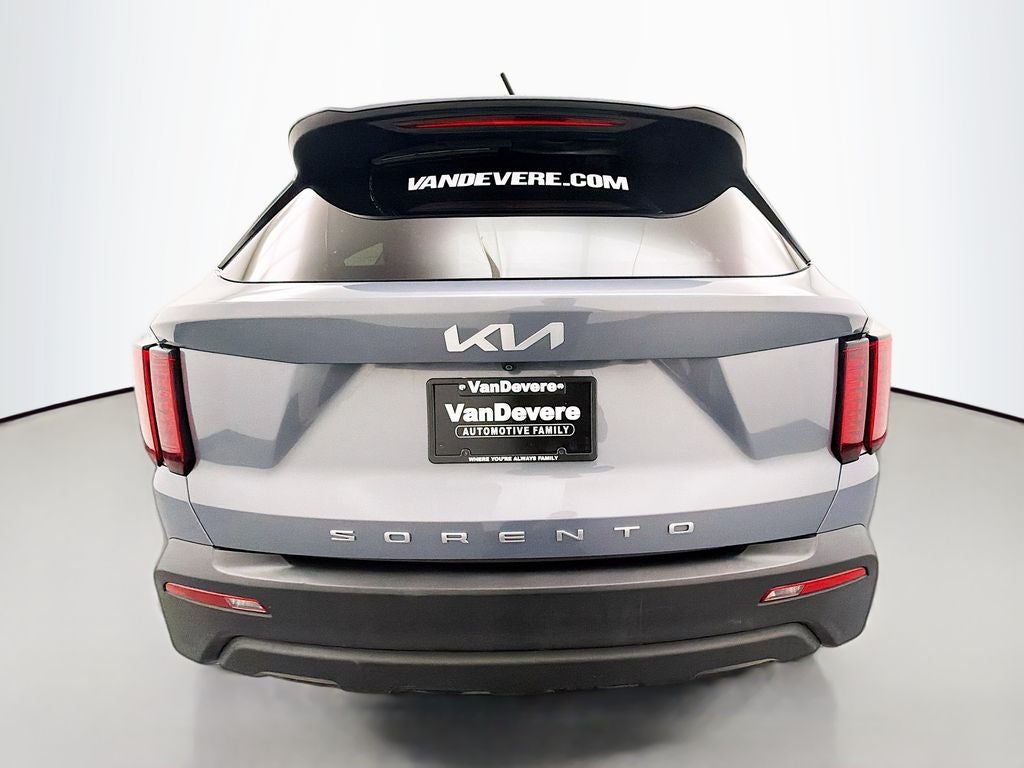 2022 Kia Sorento LX